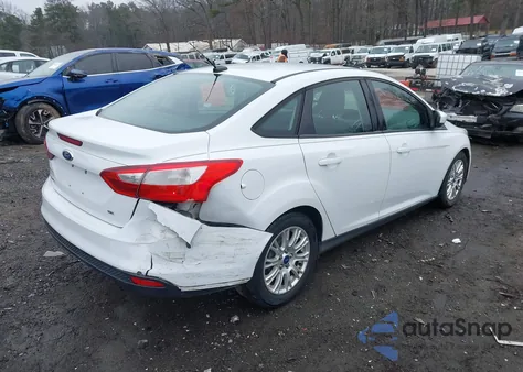 2012 Ford Focus Se z USA, uszkodzony, nr VIN 1FAHP3F22CL348142